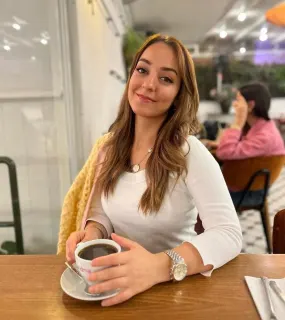 Fzt. Özlem Gözlersüzer profilinde yer alan galeri fotoğrafı.