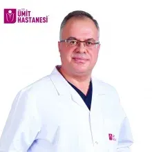 Uzm. Dr. Coşkun Minnet — Çocuk Sağlığı Ve Hastalıkları, Tepebaşı, Eskişehir. Portre fotoğrafı.