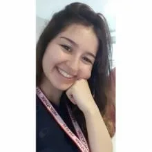 Uzm. Fzt. Ceren Derya Gültekin — Fizyoterapi Ve Rehabilitasyon, Bahçelievler, İstanbul. Portre fotoğrafı.