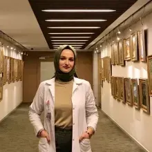 Dyt. Ebrar Durmazoğlu — Diyetisyen. Portre fotoğrafı.