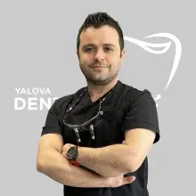 Dt. Ortaç Gop — Diş Hekimi, Yalova. Portre fotoğrafı.