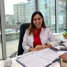 Dt. Seray Tan — Diş Hekimi, Samsun. Portre fotoğrafı.