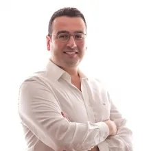 Dr. Dt. Cihan Cem Gürbüz — Şehitkamil, Gaziantep. Portre fotoğrafı.