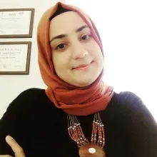 Psk. Hatice Kübra Güzeloğlu — İzmir. Portre fotoğrafı.