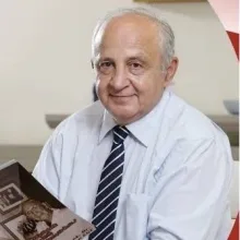 Prof. Dr. Tevfik Tezcaner — Kalp Ve Damar Cerrahisi, Ankara. Portre fotoğrafı.