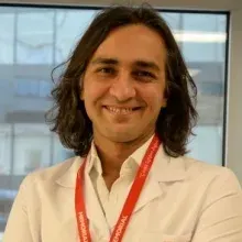 Op. Dr. Altuğ Semiz — Kadın Hastalıkları Ve Doğum, Beşiktaş, İstanbul. Portre fotoğrafı.