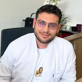 Uzm. Dr. Cengiz Gökce — Psikiyatri, Antalya. Portre fotoğrafı.