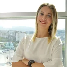 Psk. Merve Tunalı Demirtaş — Psikoloji, Bursa. Portre fotoğrafı.