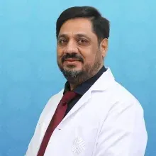 Dr. Mohammad Naeem Butt — Pratisyen, Bahçelievler, İstanbul. Portre fotoğrafı.