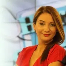 Op. Dr. Pınar Batu Kartal — Kadın Hastalıkları Ve Doğum, İstanbul. Portre fotoğrafı.
