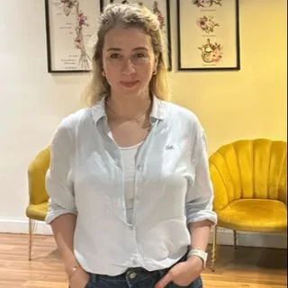 Fzt. Ezgi Akgün Ayas — Fizyoterapi Ve Rehabilitasyon, Giresun. Portre fotoğrafı.