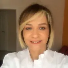Uzm. Dr. Sibel Ödemiş Soylu — Psikiyatri, İstanbul. Portre fotoğrafı.