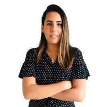 Kl. Psk. Özlem Öztürk — Psikoloji, Kadıköy, İstanbul. Portre fotoğrafı.