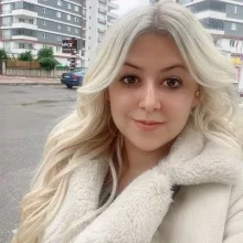 Hasret Kaya Alemdar — Aile Danışmanlığı, Samsun. Portre fotoğrafı.