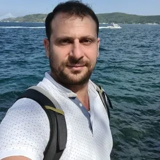 Fzt. Musa Yeşil — Fizyoterapi Ve Rehabilitasyon, İstanbul. Portre fotoğrafı.