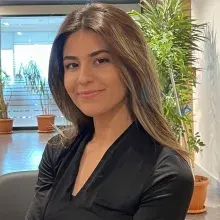 Psk. Zeynep Süeda Kebüde — Psikoloji, İstanbul. Portre fotoğrafı.