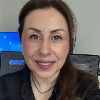 Op. Dr. Nurcihan Aygün — Genel Cerrahi, İstanbul. Portre fotoğrafı.