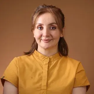 Dt. Dilara Alim Şahin — Diş Hekimi, Samsun. Portre fotoğrafı.