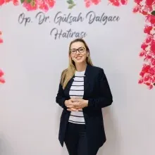 Op. Dr. Gülşah Dalgacı — Kadın Hastalıkları Ve Doğum, Adana. Portre fotoğrafı.