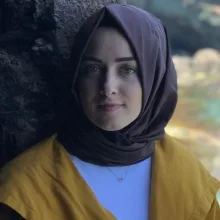 Kl. Psk. Büşra Betül Başar — Psikolojik Danışma ve Rehberlik, İstanbul. Portre fotoğrafı.