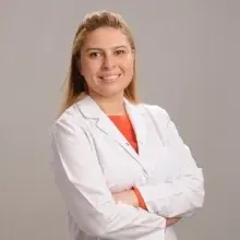 Op. Dr. Aslı Başaran — Üroloji, Ankara. Portre fotoğrafı.