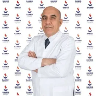 Op. Dr. Nevzat Uçaner profilinde yer alan galeri fotoğrafı.