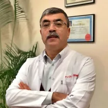 Prof. Dr. Sedat Demir — İç Hastalıkları, Bursa. Portre fotoğrafı.