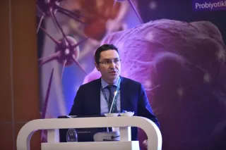 Prof. Dr. Tarkan Karakan profilinde yer alan galeri fotoğrafı.
