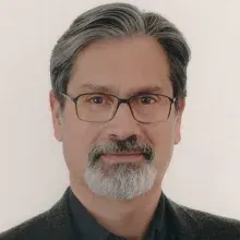 Prof. Dr. Sinan Çağlayan — İstanbul. Portre fotoğrafı.
