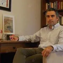 Uzm. Dr. Mehmet Benna Müftüoğlu — Psikiyatri, İstanbul. Portre fotoğrafı.