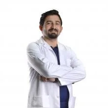 Dr. Dt. Kemal Solmaz — Ortodonti, Konya. Portre fotoğrafı.