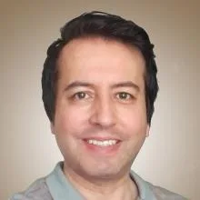 Uzm. Dr. Bülent Bağcı — Dermatoloji, Beşiktaş, İstanbul. Portre fotoğrafı.