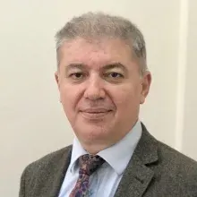 Prof. Dr. Aydın Yenilmez — Üroloji, Eskişehir. Portre fotoğrafı.