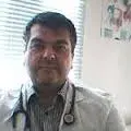 Dr. Koray Savaşeri — Pratisyen, Bursa. Portre fotoğrafı.