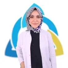 Psk. Dan. | Bilim Uzmanı Elif Cemre Özer — Psikolojik Danışma ve Rehberlik. Portre fotoğrafı.
