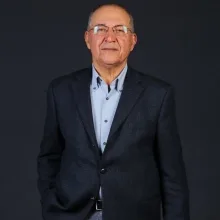 Op. Dr. Halis Barlas — Üroloji, Eskişehir. Portre fotoğrafı.