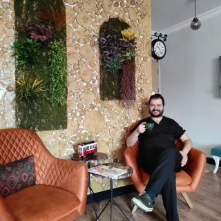 Dt. M.Suphi Çelikoğlu profilinde yer alan galeri fotoğrafı.