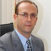 Uzm. Dr. Abidin Tanrıkut — Fiziksel Tıp Ve Rehabilitasyon, İstanbul. Portre fotoğrafı.