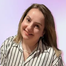 Uzm. Psk. Fulya Gizem Örnek — Psikoloji. Portre fotoğrafı.
