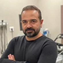 Doç. Dr. Bilal Sizer — Kulak Burun Boğaz, Diyarbakır. Portre fotoğrafı.