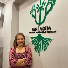 Psk. Elif Uzunakkaş — Psikoloji, Antalya. Portre fotoğrafı.