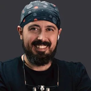 Dr. Dt. Tolga Kodaz — Çankaya, Ankara. Portre fotoğrafı.