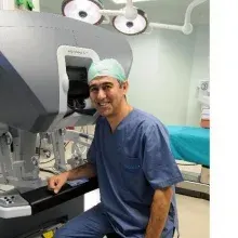 Prof. Dr. Mehmet Cemil Uygur — Üroloji, İstanbul. Portre fotoğrafı.