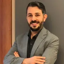 Uzm. Dr. Ömer Nart — Psikiyatri, Kocaeli. Portre fotoğrafı.