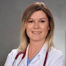 Uzm. Dr. Ebru Bellek Karakaş — Göğüs Hastalıkları, Ataşehir, İstanbul. Portre fotoğrafı.