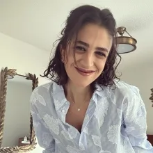 Psk. Dan. Elif Şık — Ankara. Portre fotoğrafı.