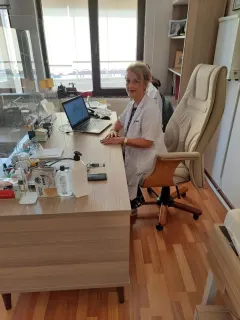 Prof. Dr. Demet Karnak profilinde yer alan galeri fotoğrafı.