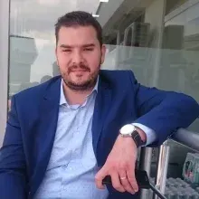 Op. Dr. İsmail Aksu — Plastik Rekonstrüktif Ve Estetik Cerrahi, Bursa. Portre fotoğrafı.