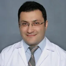Op. Dr. Mahmut Oğurlu — Kulak Burun Boğaz, Maltepe, İstanbul. Portre fotoğrafı.