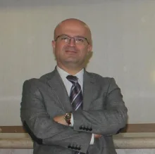 Op. Dr. Burak Uğraş — Genel Cerrahi, İstanbul. Portre fotoğrafı.